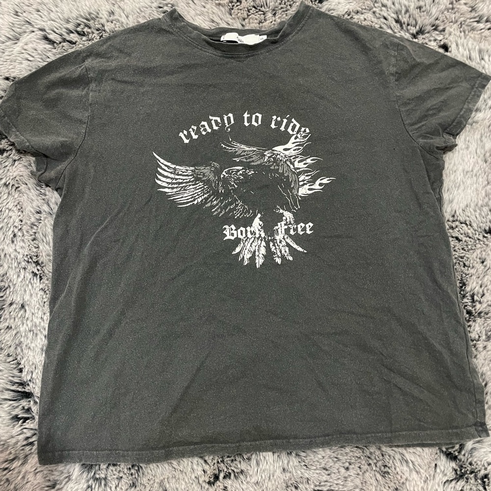 Graphic tee